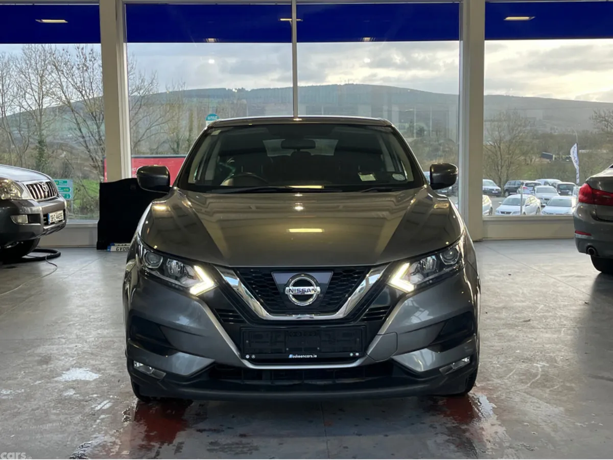 Nissan Qashqai MPV, Diesel, 2017, Grey