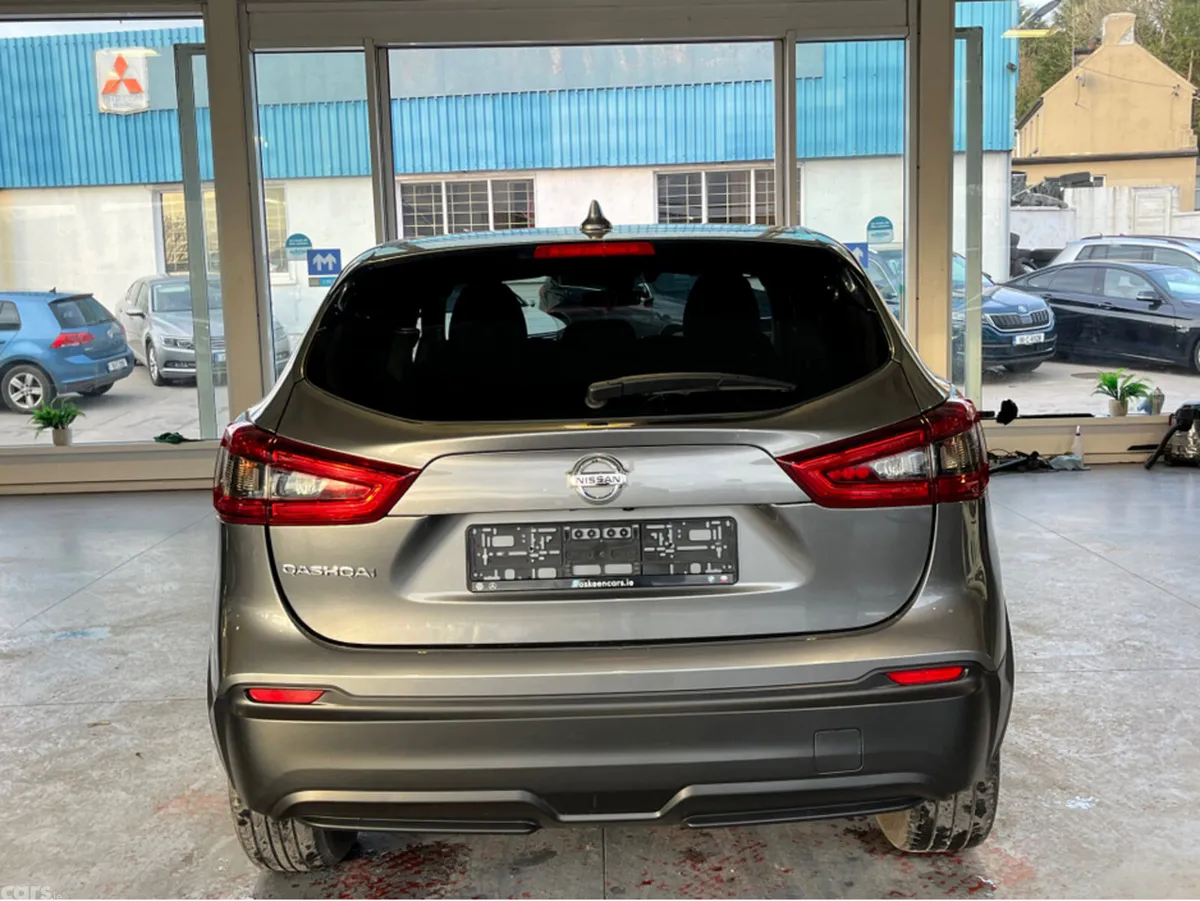Nissan Qashqai MPV, Diesel, 2017, Grey