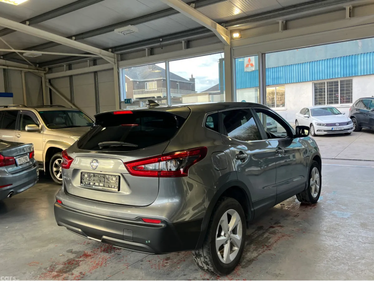 Nissan Qashqai MPV, Diesel, 2017, Grey
