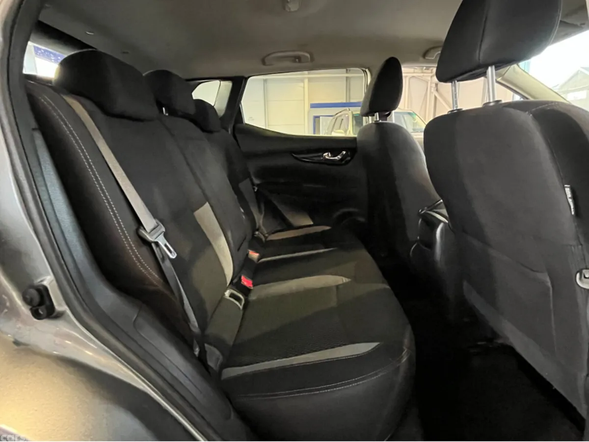 Nissan Qashqai MPV, Diesel, 2017, Grey