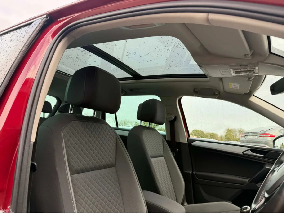 Volkswagen Tiguan Other, Diesel, 2019, Red
