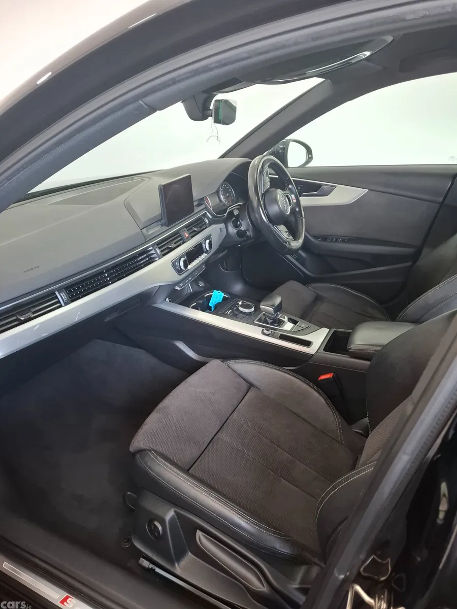 Audi A4 Saloon, Diesel, 2017, Black