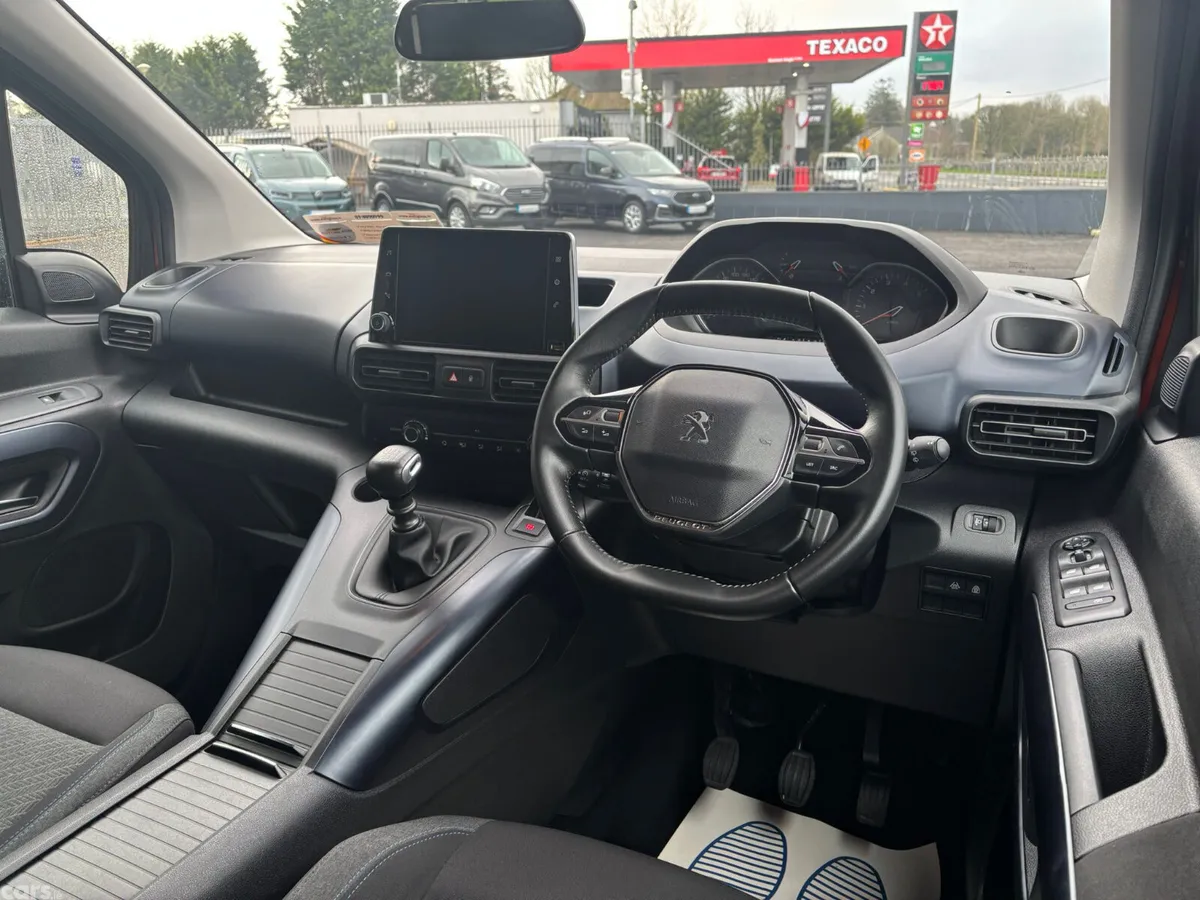 Peugeot Rifter MPV, Diesel, 2021, Brown