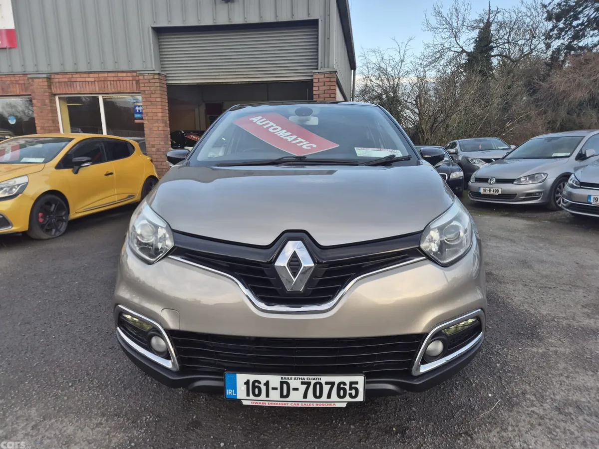 Renault Captur Hatchback, Petrol, 2016, Gold