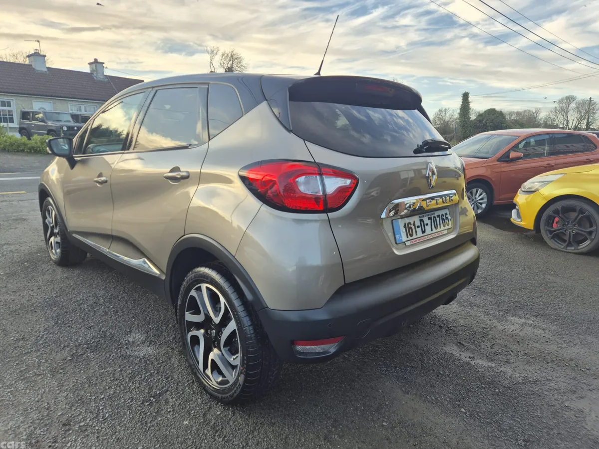 Renault Captur Hatchback, Petrol, 2016, Gold