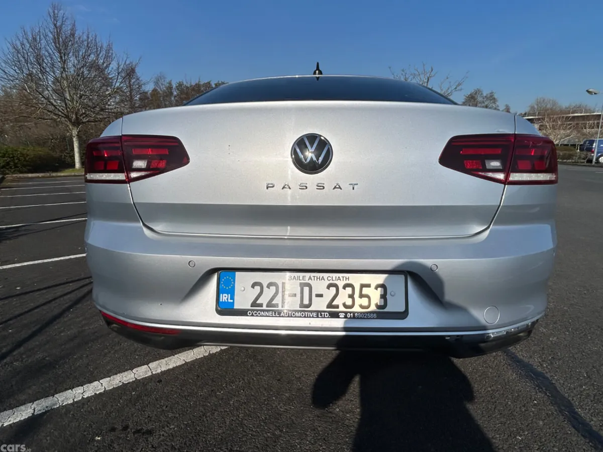 Volkswagen Passat Saloon, Diesel, 2022, Grey