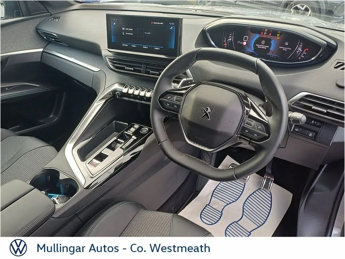 Peugeot 5008 MPV, Diesel, 2024, Grey