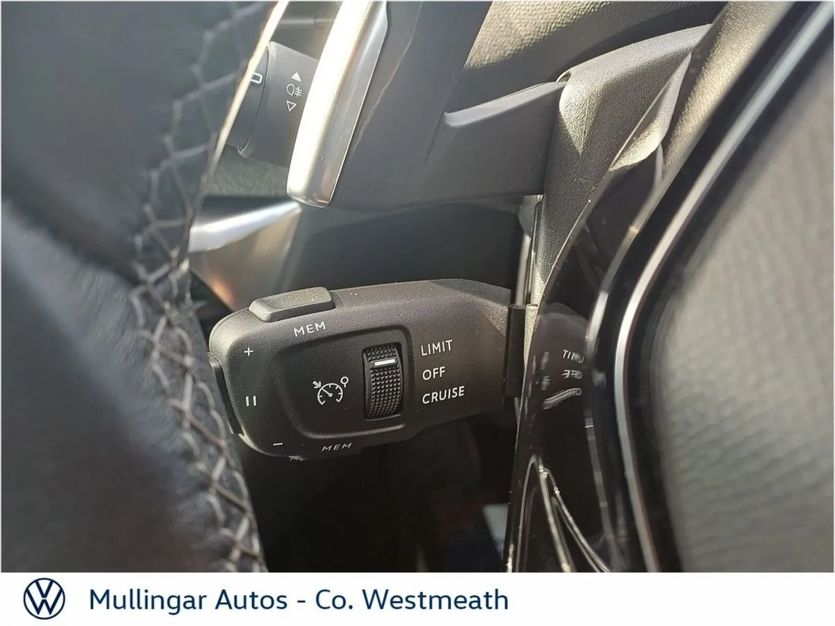 Peugeot 5008 MPV, Diesel, 2024, Grey