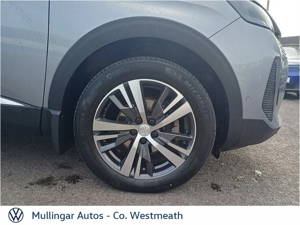 Peugeot 5008 MPV, Diesel, 2024, Grey