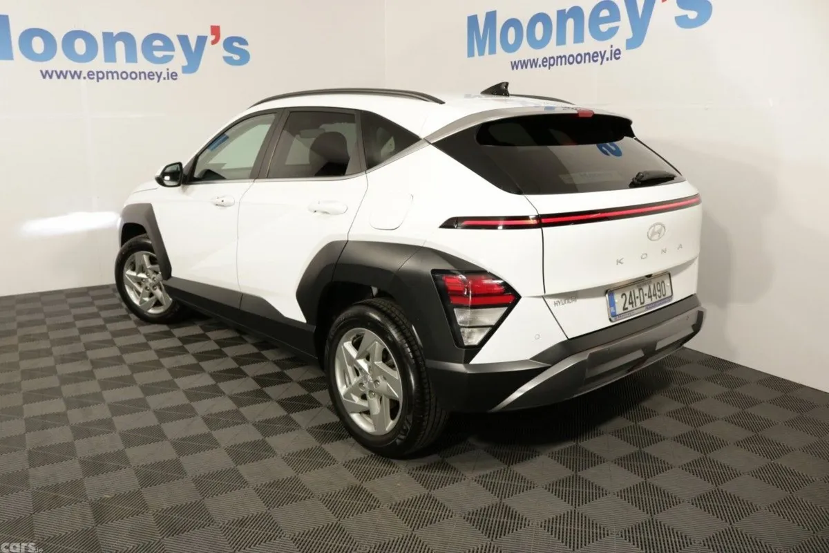 Hyundai KONA SUV, Petrol, 2024, White