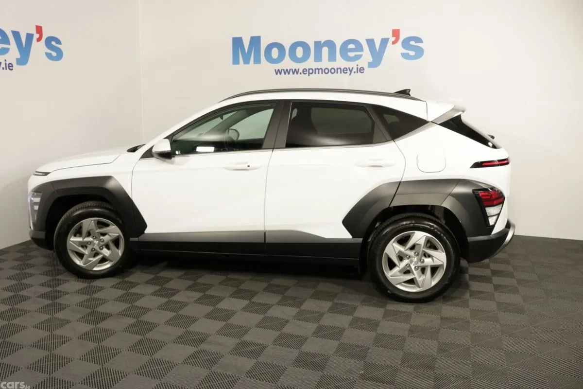 Hyundai KONA SUV, Petrol, 2024, White