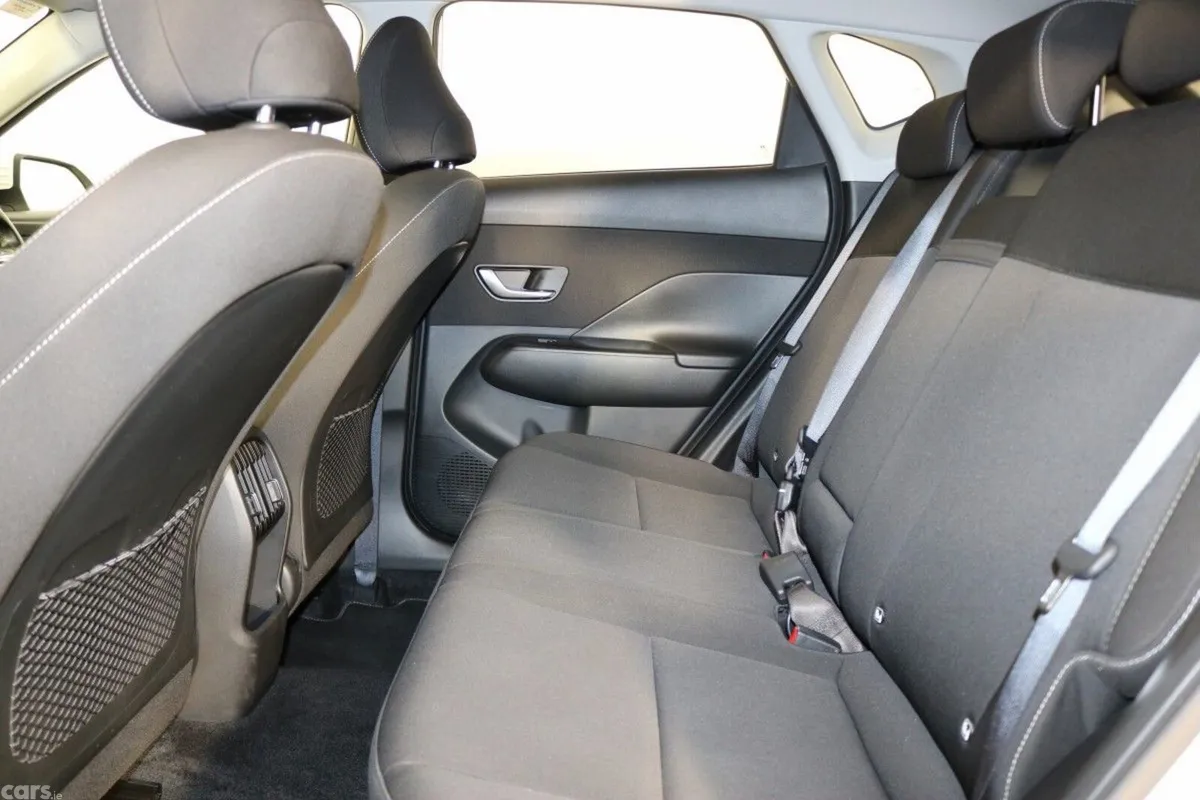 Hyundai KONA SUV, Petrol, 2024, White