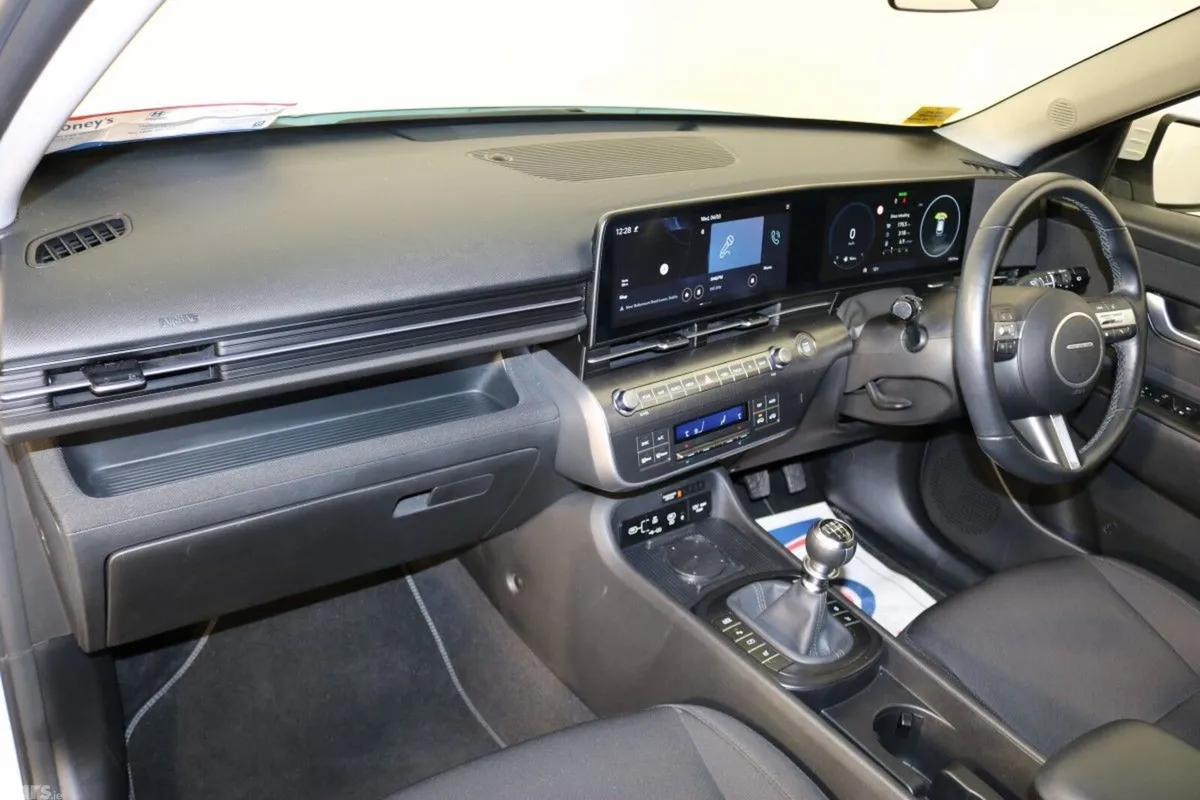 Hyundai KONA SUV, Petrol, 2024, White