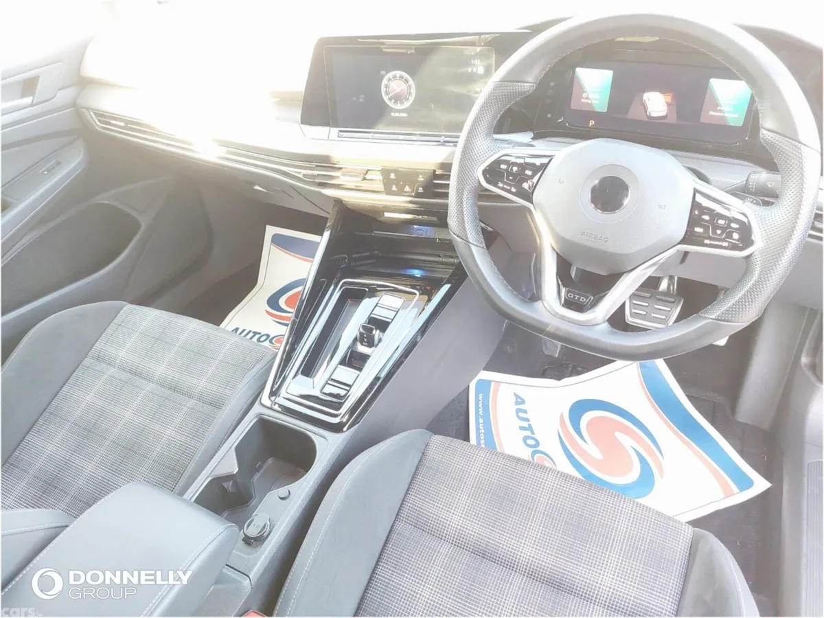 Volkswagen Golf Hatchback, Diesel, 2023, White