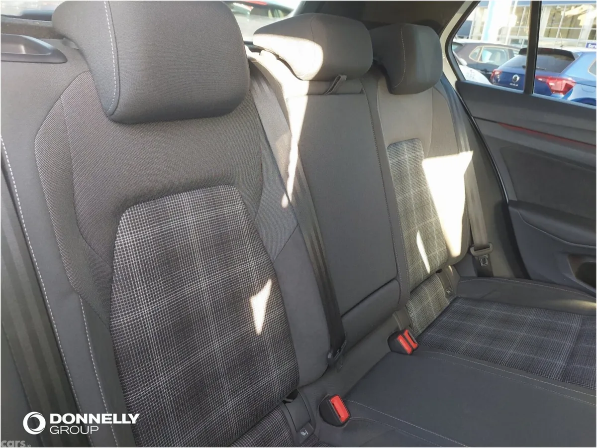 Volkswagen Golf Hatchback, Diesel, 2023, White