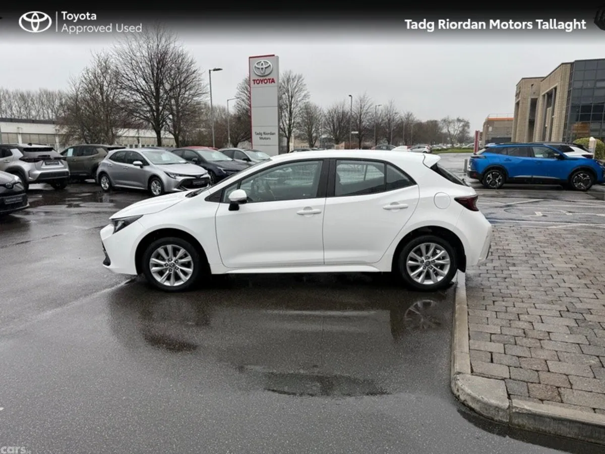 Toyota Corolla Hatchback, Petrol Hybrid, 2024, White