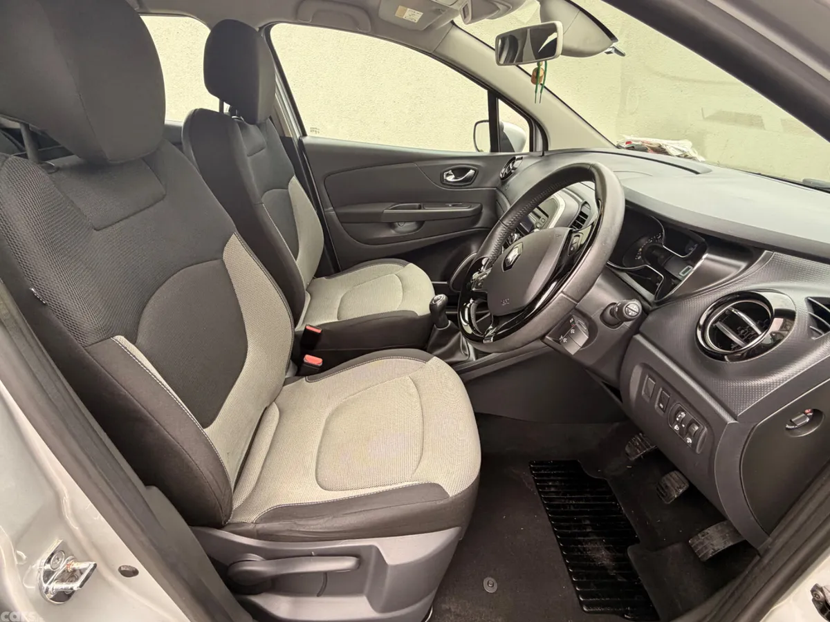 Renault Captur Hatchback, Diesel, 2014, Silver