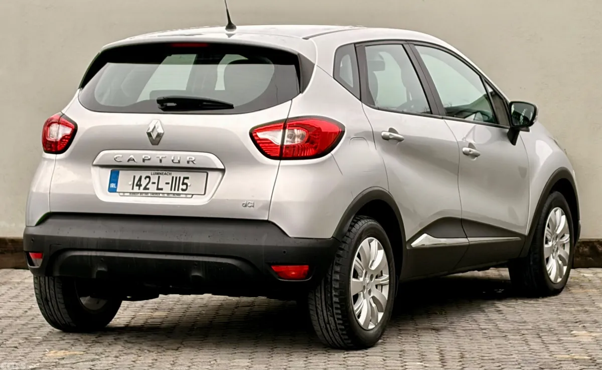 Renault Captur Hatchback, Diesel, 2014, Silver