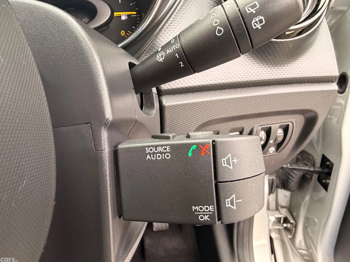 Renault Captur Hatchback, Diesel, 2014, Silver