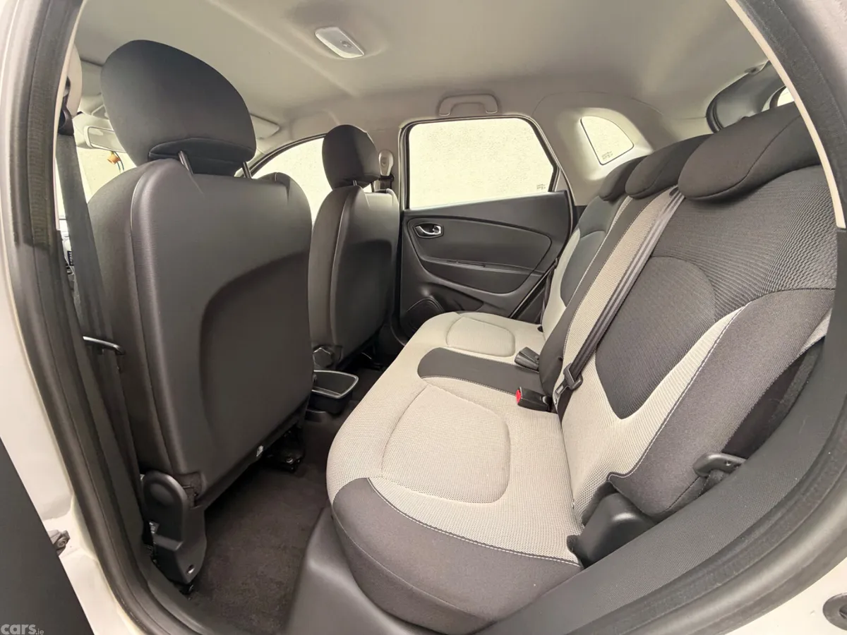 Renault Captur Hatchback, Diesel, 2014, Silver
