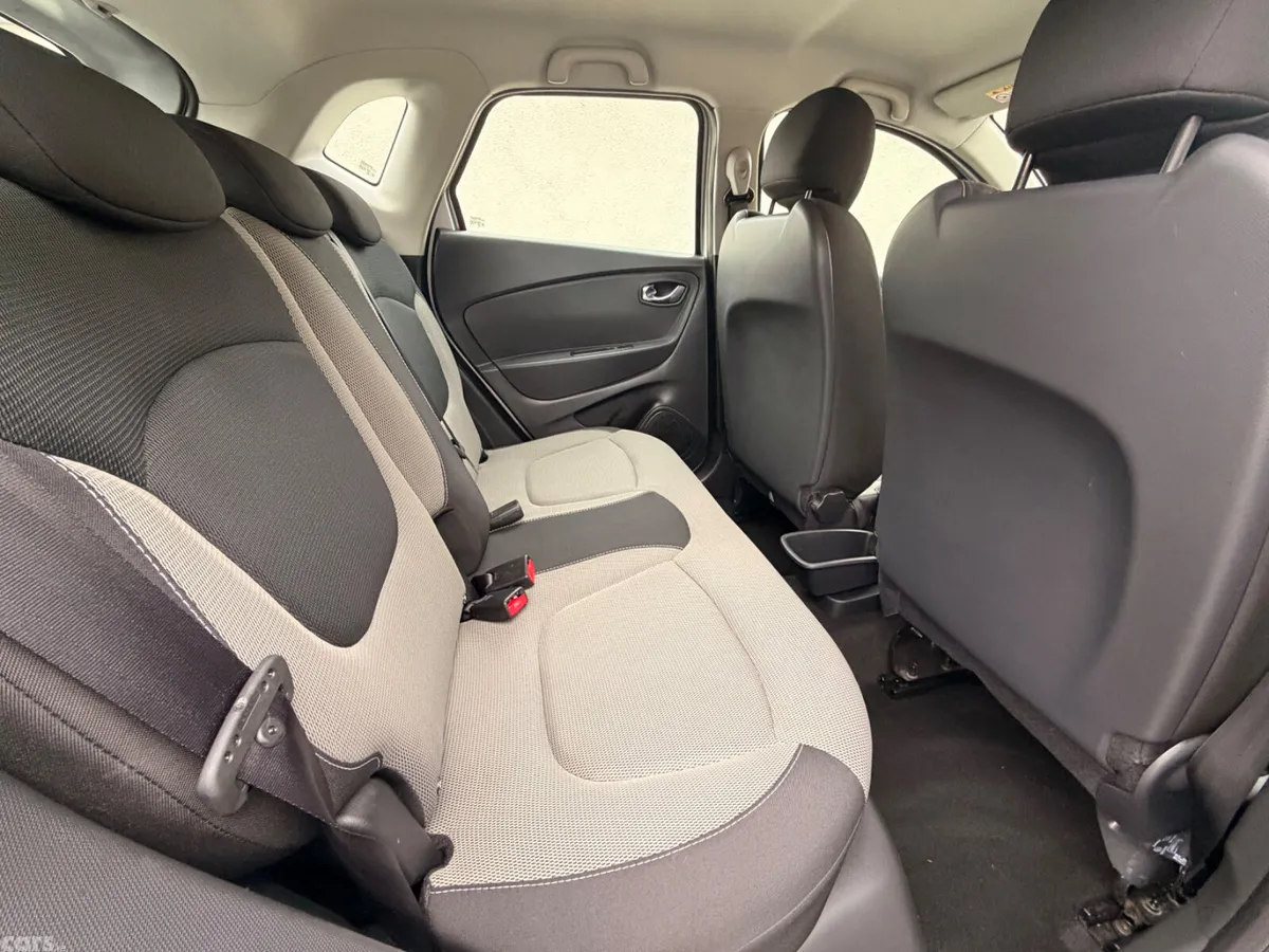 Renault Captur Hatchback, Diesel, 2014, Silver