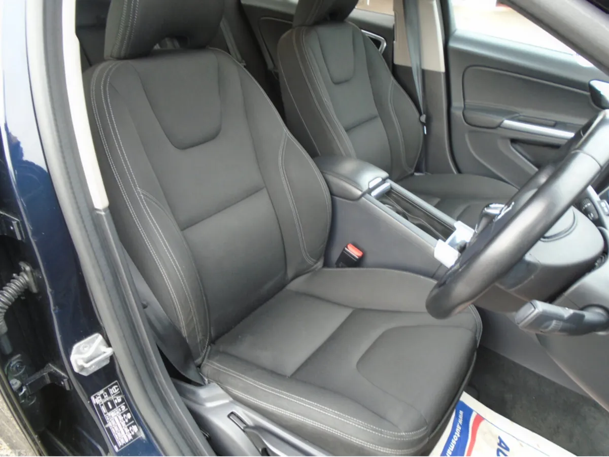 Volvo S60 Saloon, Diesel, 2017, Blue