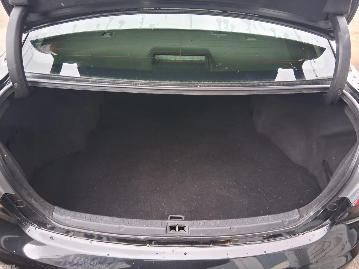 Toyota Avensis Saloon, Diesel, 2011, Black