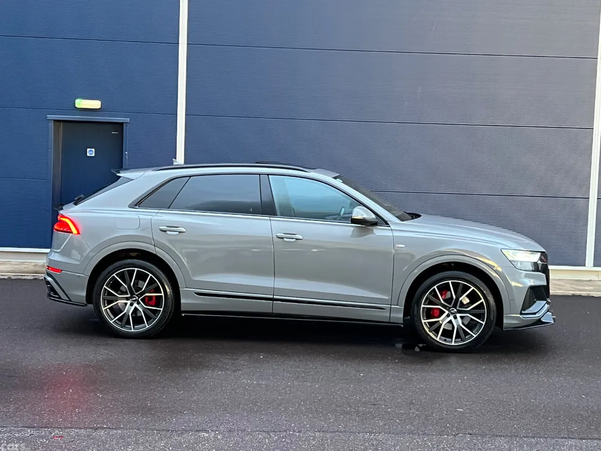 Audi Q8 Hatchback, Diesel, 2019, Grey