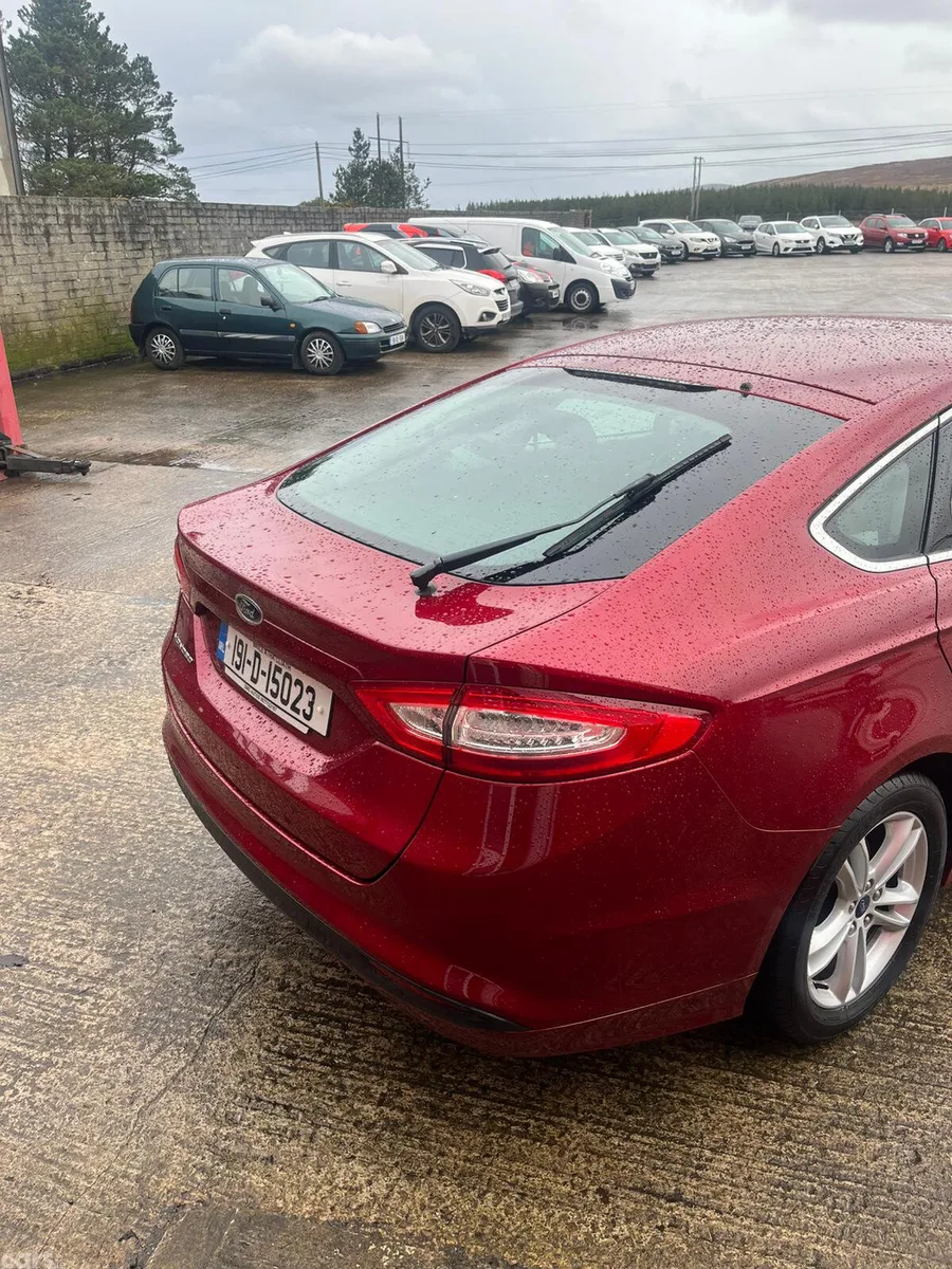Ford Mondeo Hatchback, Diesel, 2019, Red