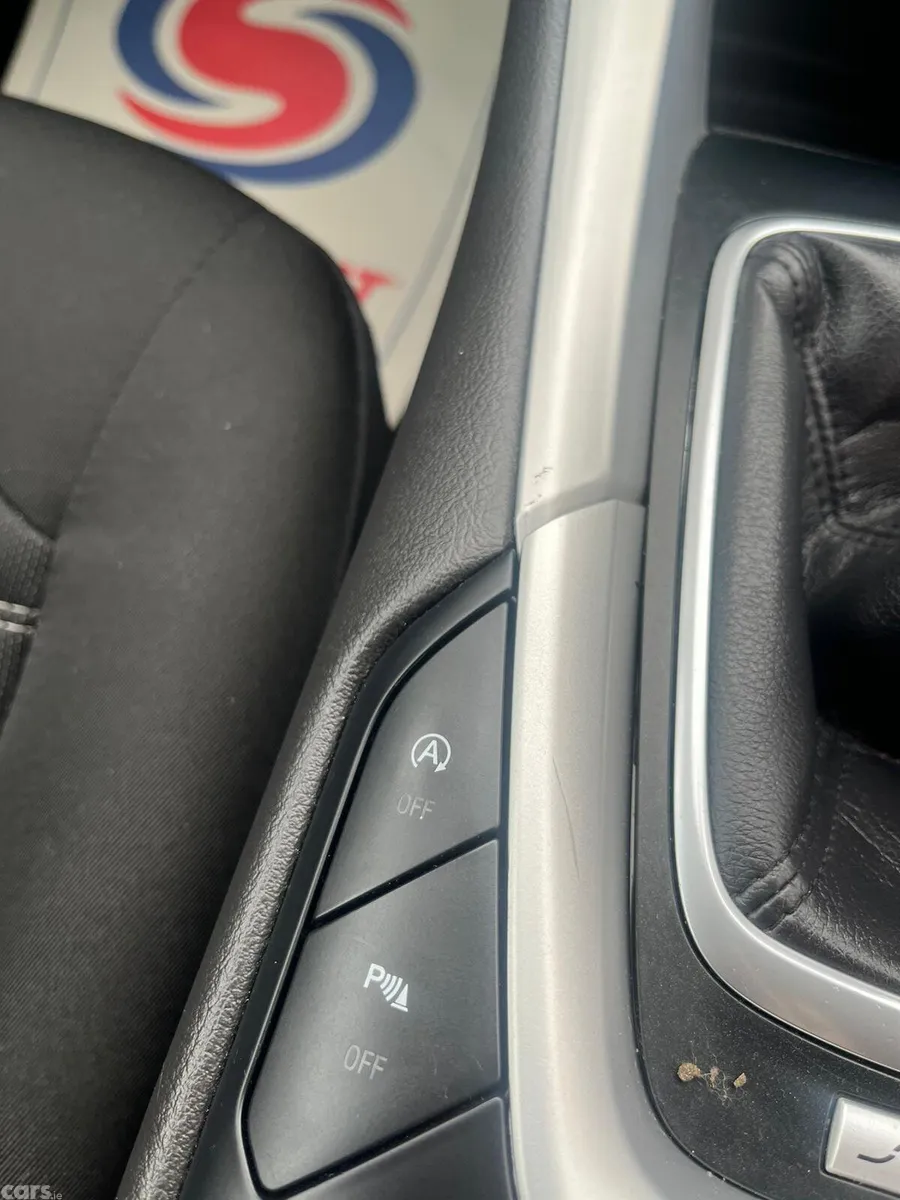 Ford Mondeo Hatchback, Diesel, 2019, Red