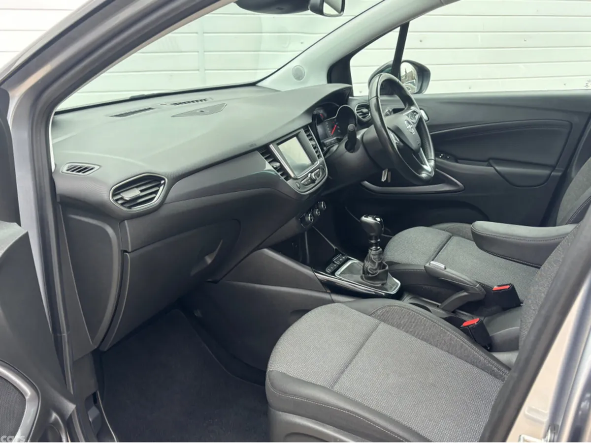 Opel Crossland X MPV, Diesel, 2022, Grey