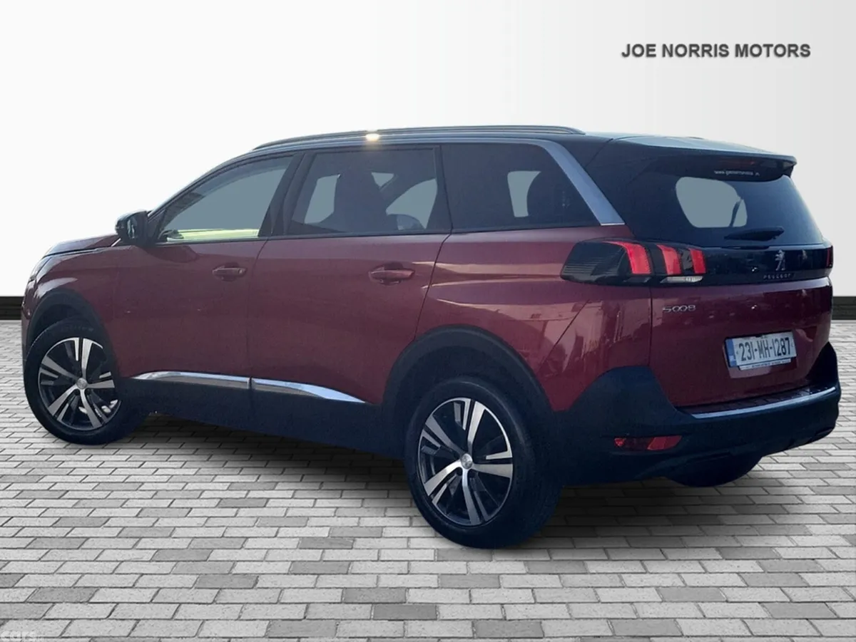 Peugeot 5008 SUV, Petrol, 2023, Red