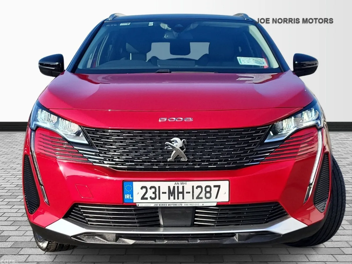 Peugeot 5008 SUV, Petrol, 2023, Red