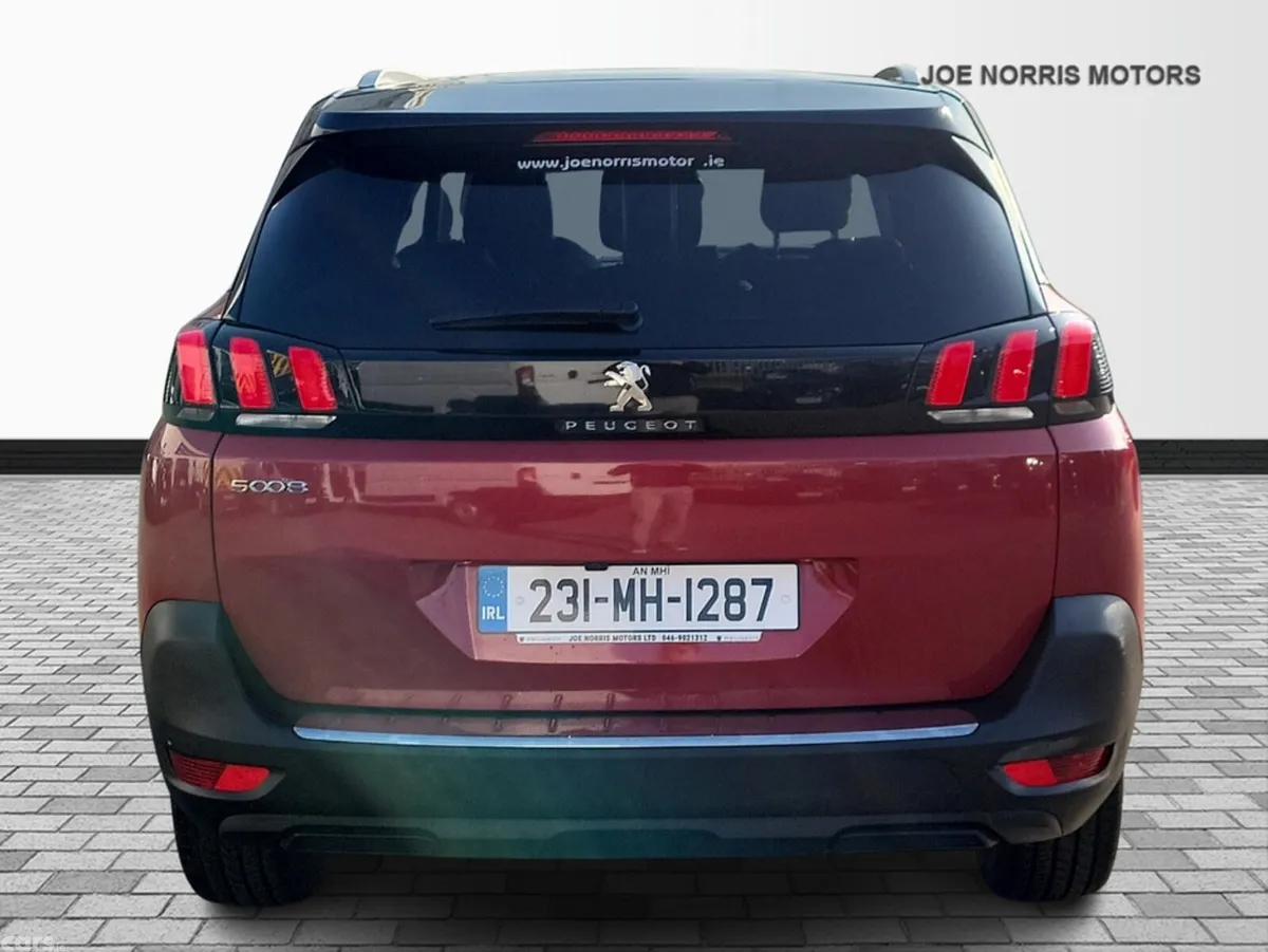 Peugeot 5008 SUV, Petrol, 2023, Red