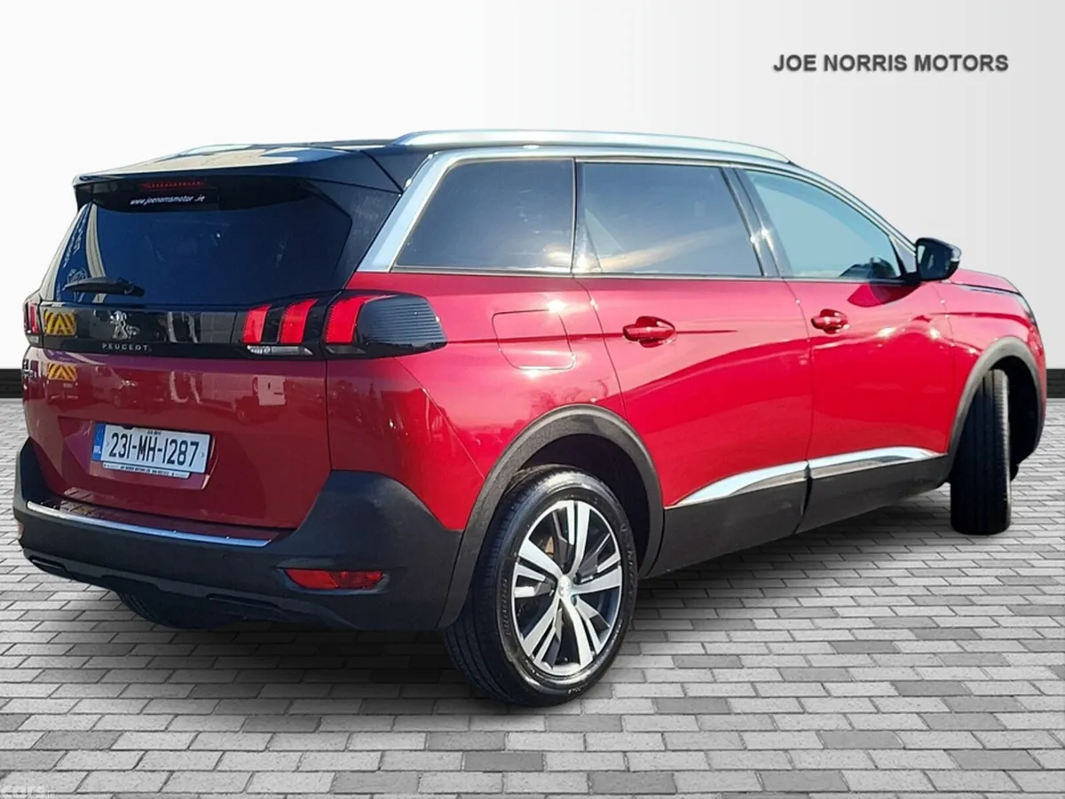 Peugeot 5008 SUV, Petrol, 2023, Red