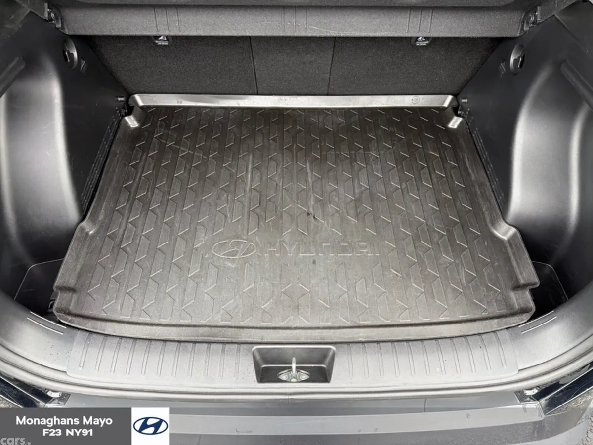 Hyundai KONA MPV, Petrol, 2024, Black