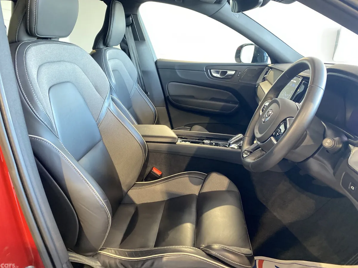 Volvo XC60 SUV, Diesel Hybrid, 2023, Red