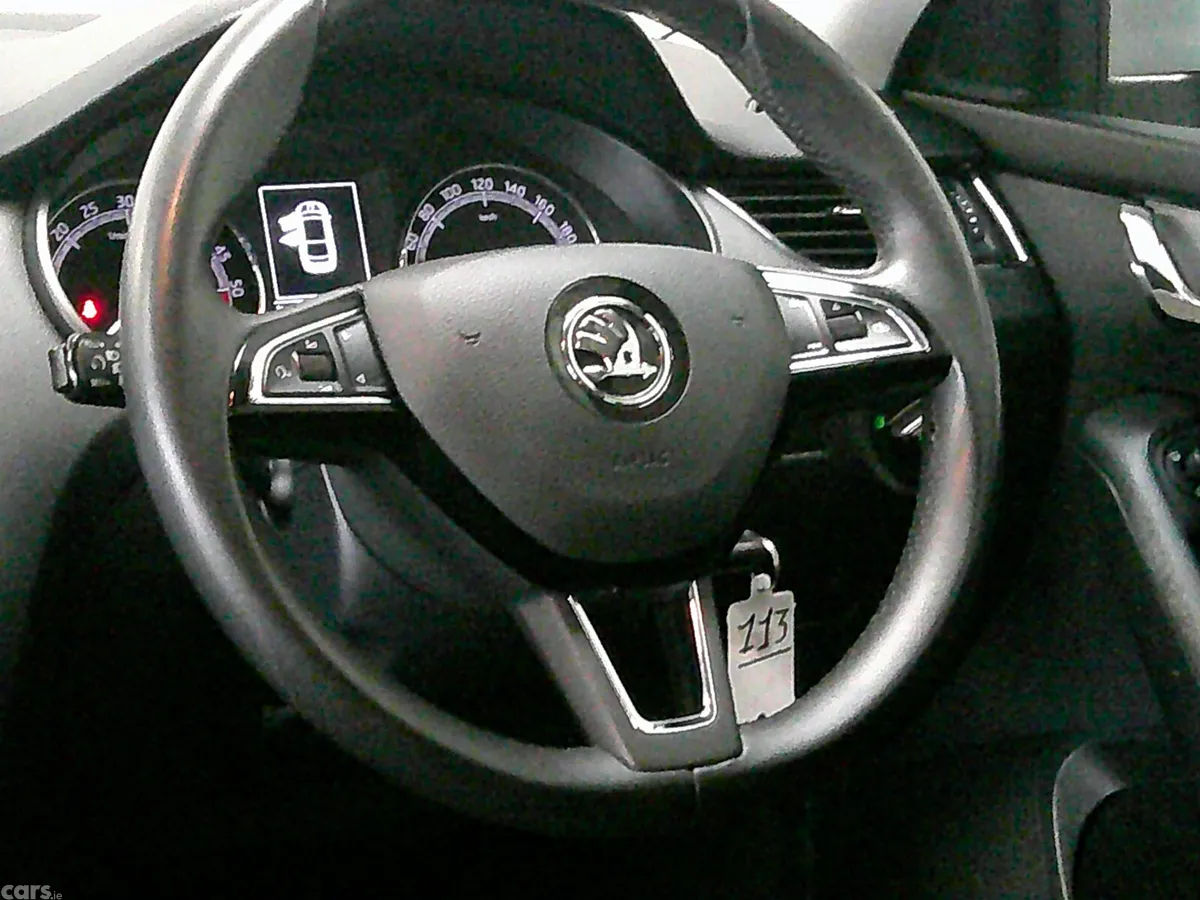 Skoda Octavia Saloon, Diesel, 2019, Grey