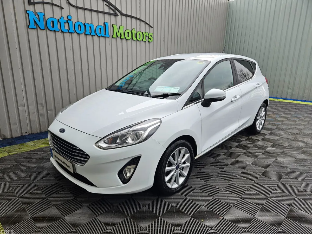 Ford Fiesta Hatchback, Petrol, 2019, White