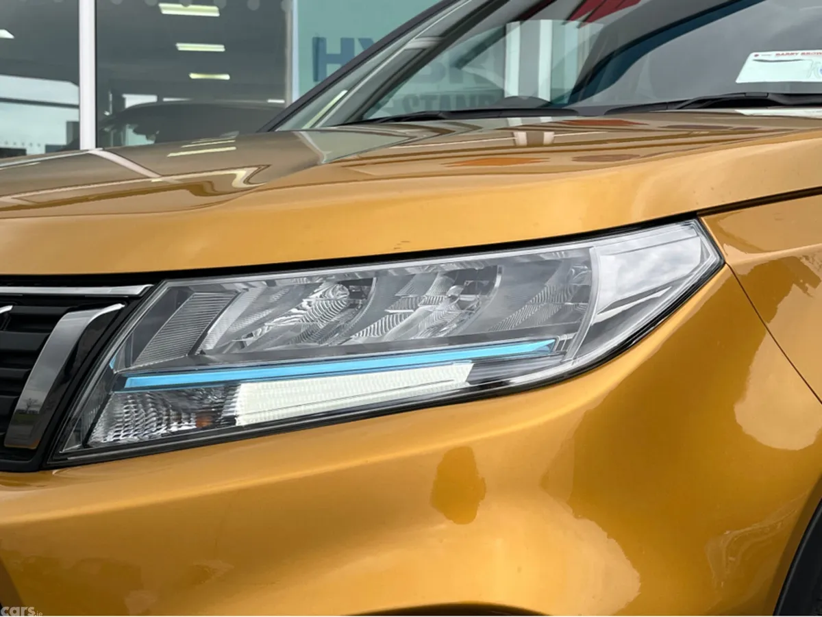 Suzuki Vitara SUV, Petrol Hybrid, 2024, Yellow