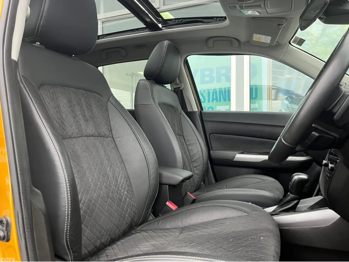 Suzuki Vitara SUV, Petrol Hybrid, 2024, Yellow