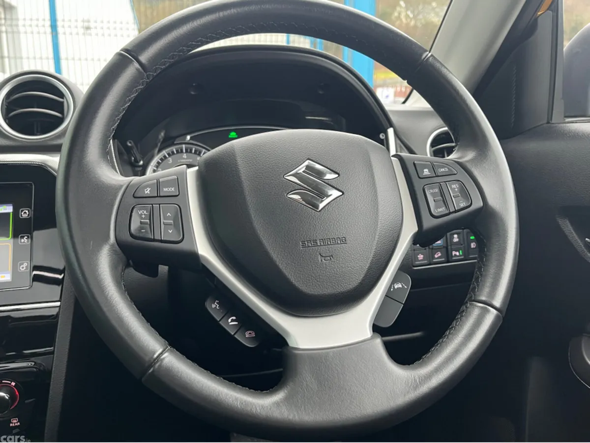 Suzuki Vitara SUV, Petrol Hybrid, 2024, Yellow