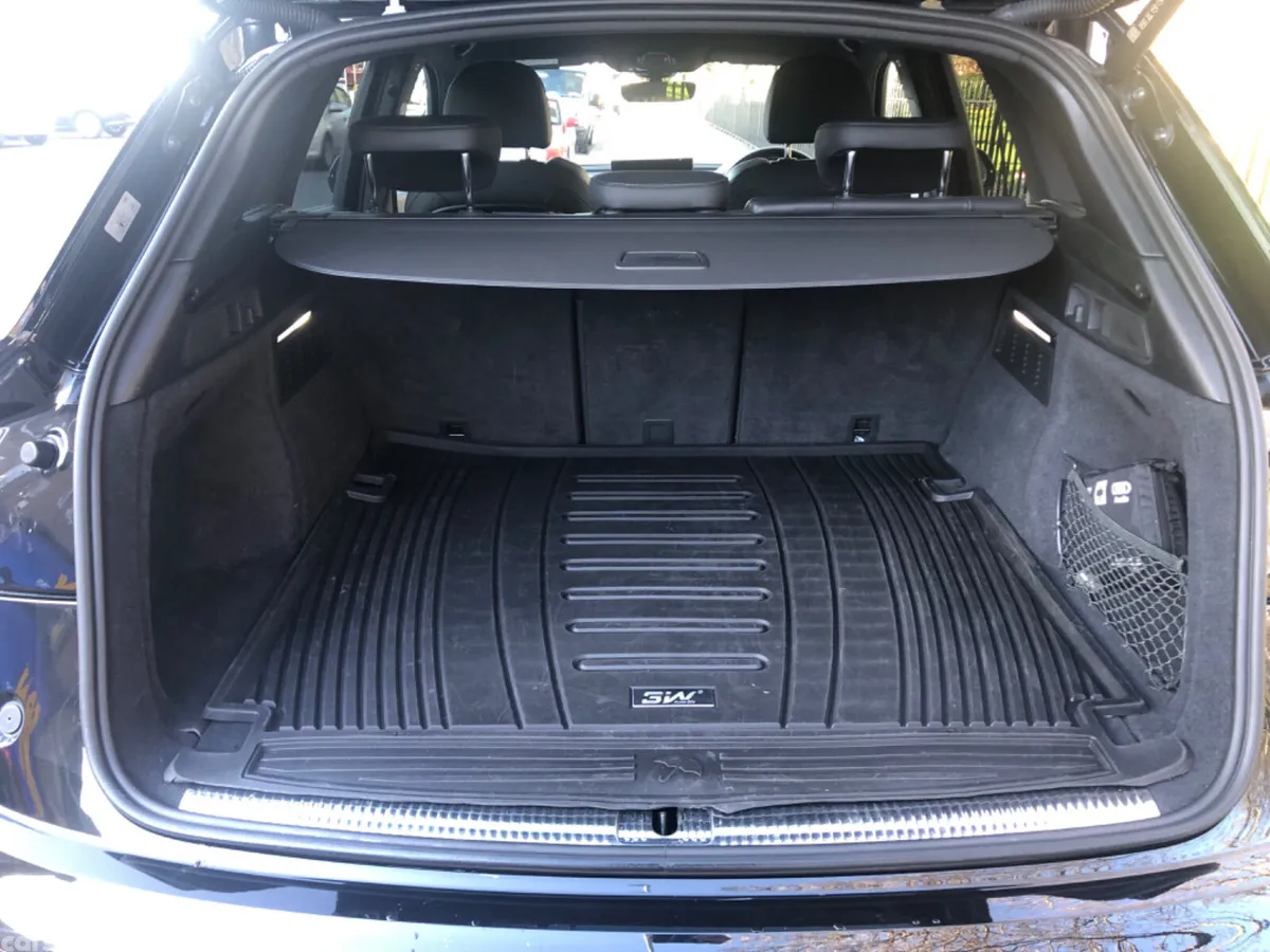 Audi Q5 SUV, Petrol Plug-in Hybrid, 2021, Black