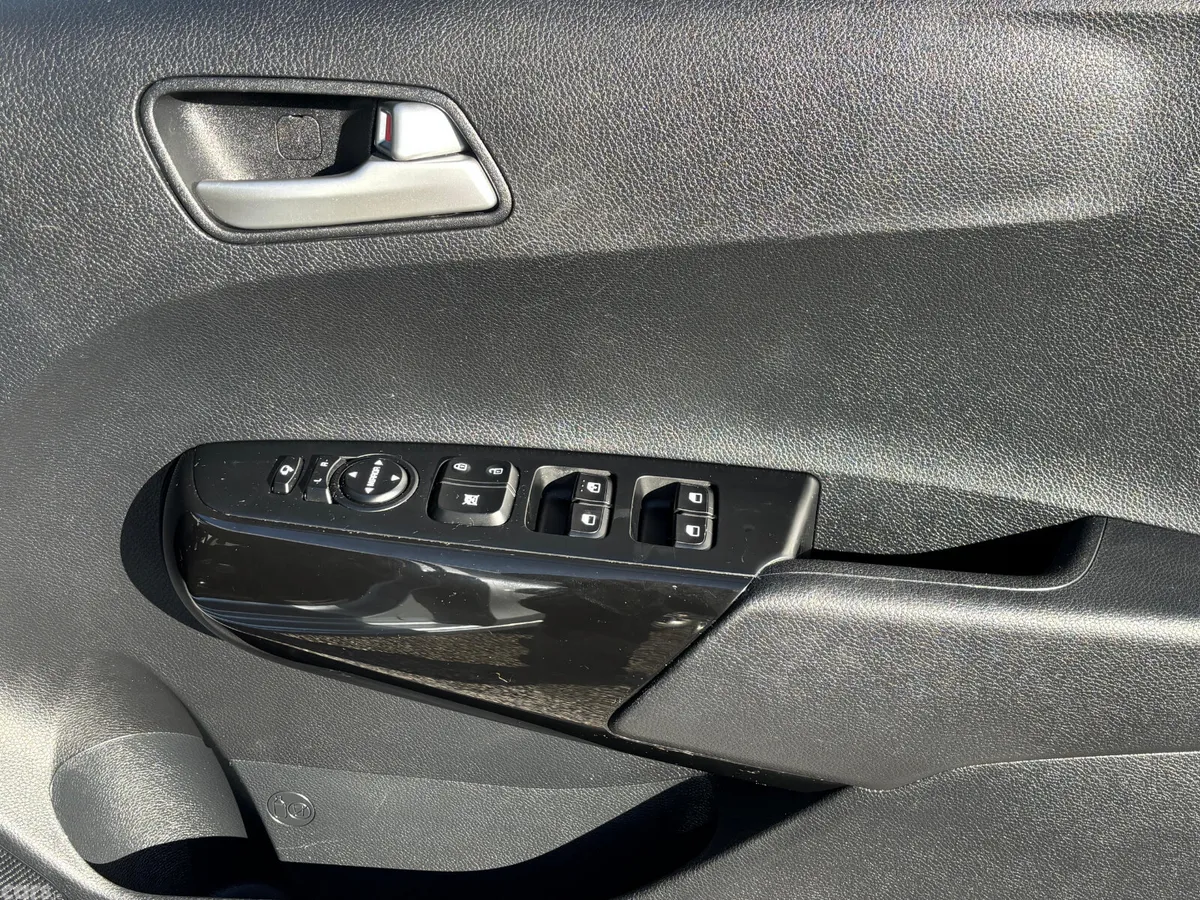 Kia Picanto Hatchback, Petrol, 2018, Blue