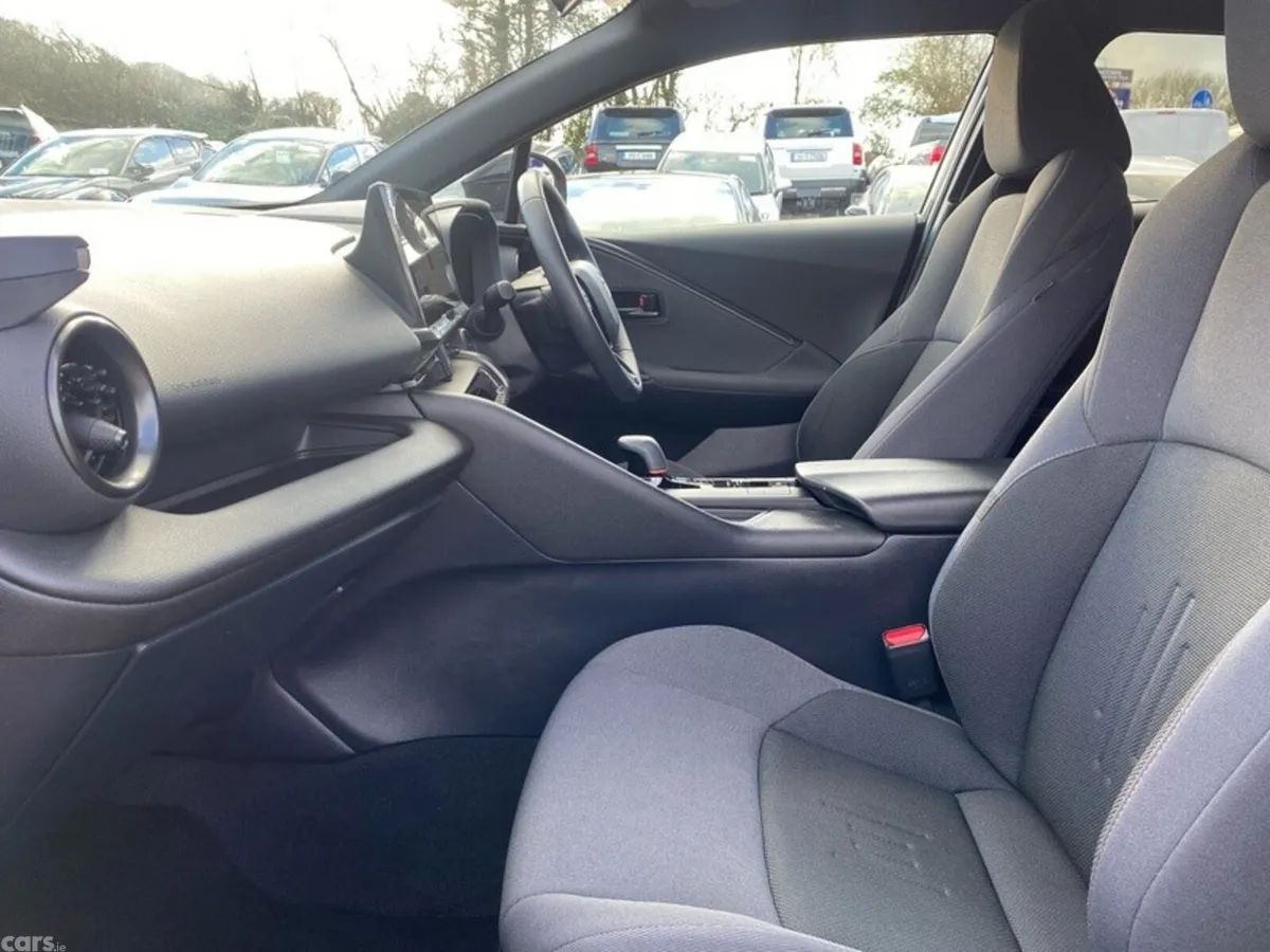 Toyota C-HR SUV, Petrol Hybrid, 2024, Red
