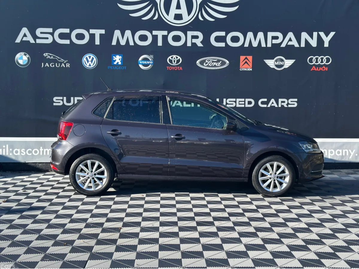 Volkswagen Polo Hatchback, Petrol, 2015, Purple