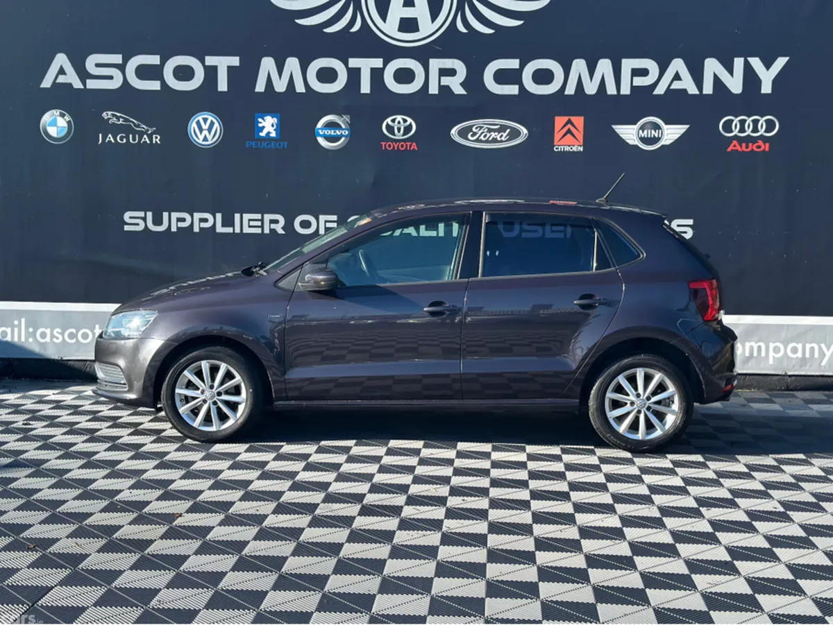 Volkswagen Polo Hatchback, Petrol, 2015, Purple