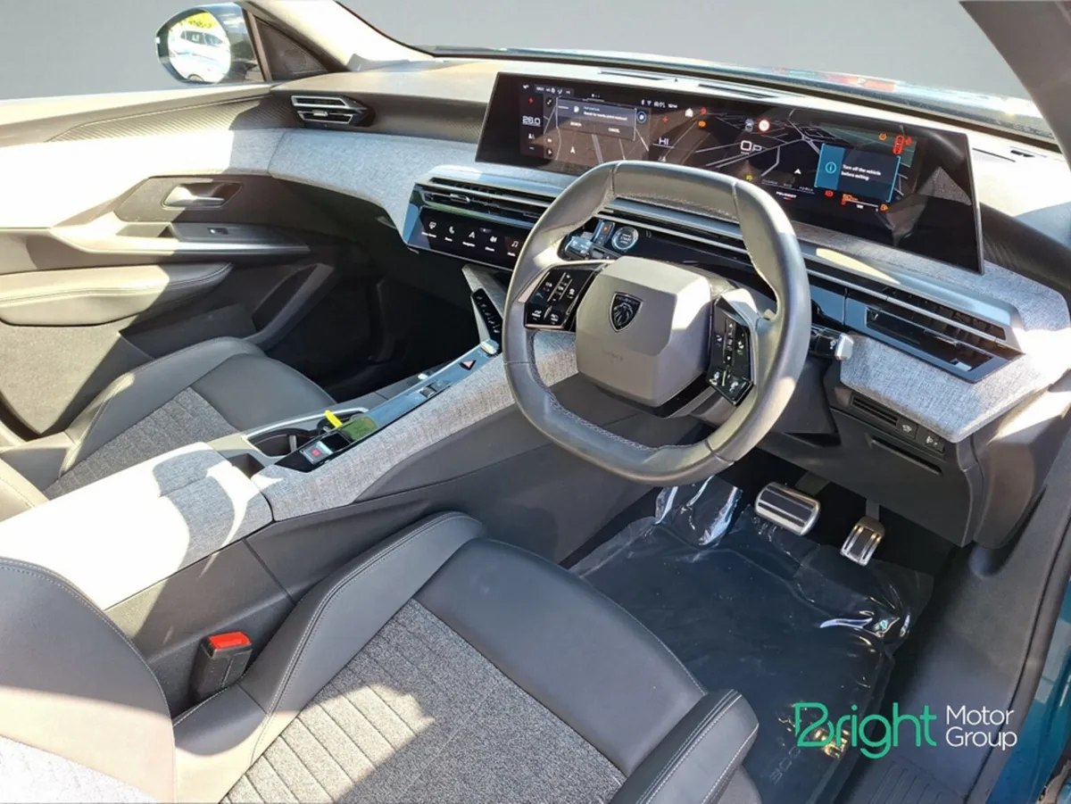 Peugeot 3008 MPV, Petrol, 2025, Blue