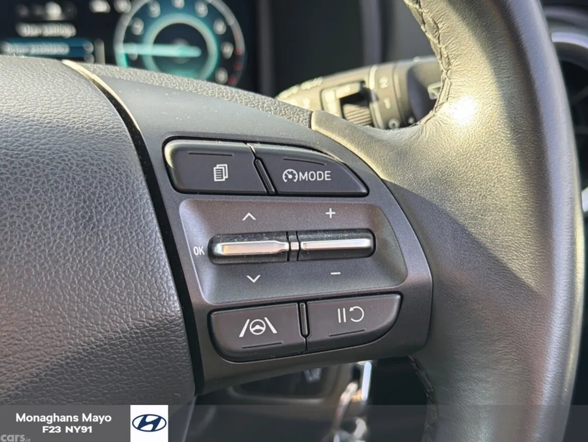 Hyundai KONA MPV, Petrol, 2022, White