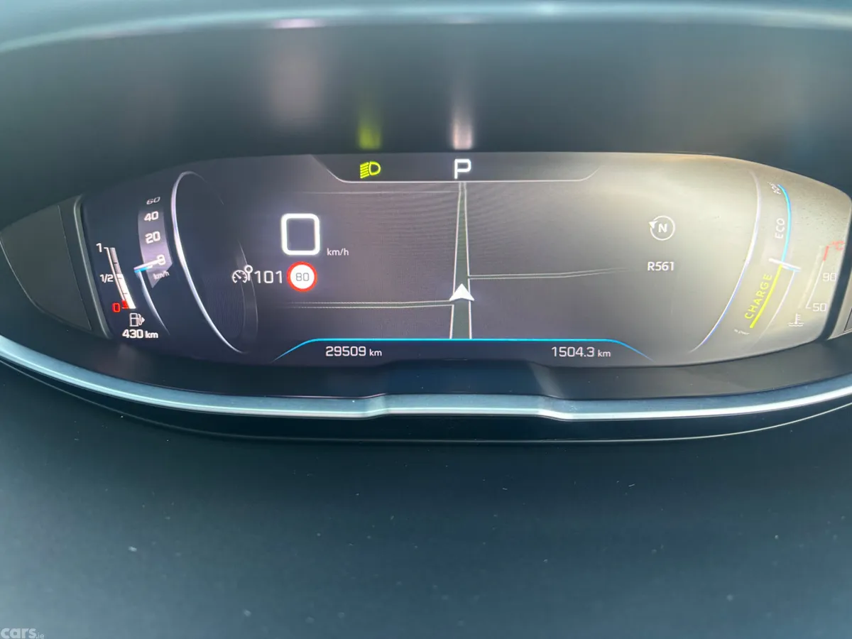 Peugeot 5008 MPV, Petrol Hybrid, 2024, Grey